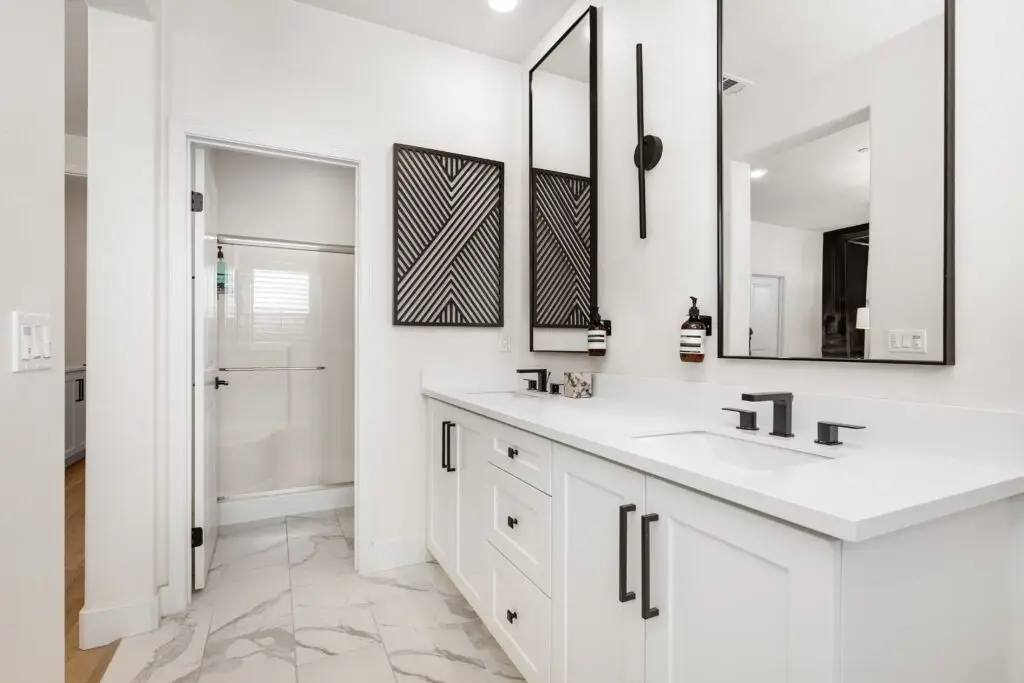 Bathroom remodeling project image